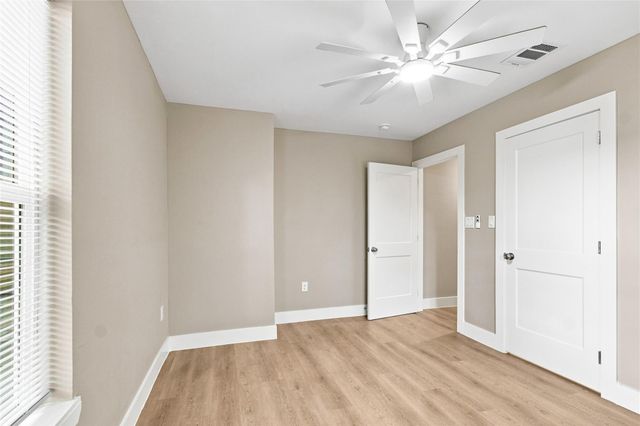 2803 S Houston Drive, La Marque, TX 77568
