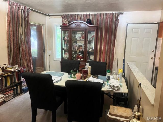 10138 Viscount Drive, St Louis, MO 63136