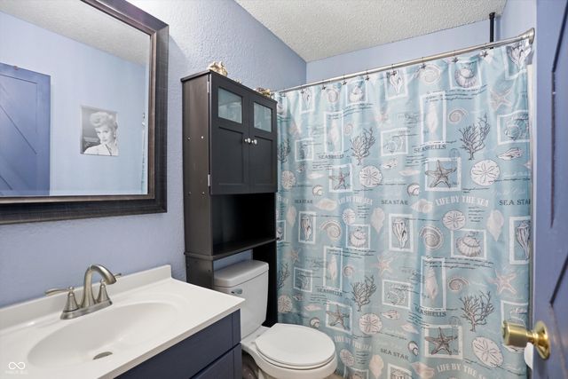 4027 Fairoaks Court, Franklin, IN 46131