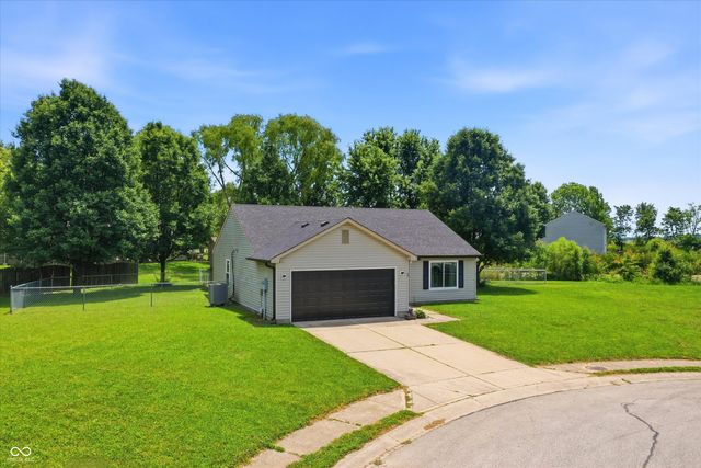 4027 Fairoaks Court, Franklin, IN 46131