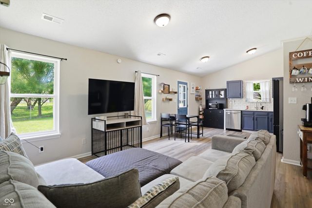 4027 Fairoaks Court, Franklin, IN 46131