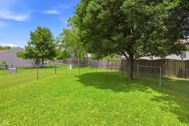 4027 Fairoaks Court, Franklin, IN 46131