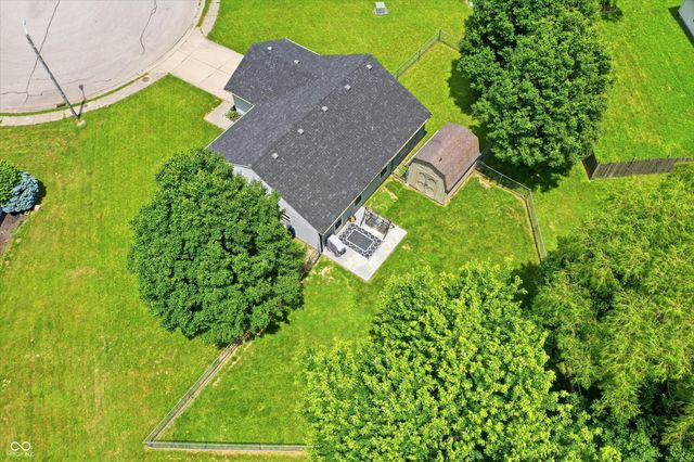 4027 Fairoaks Court, Franklin, IN 46131