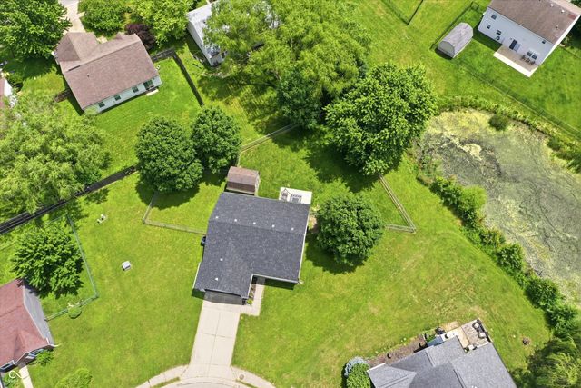 4027 Fairoaks Court, Franklin, IN 46131