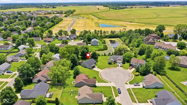 4027 Fairoaks Court, Franklin, IN 46131