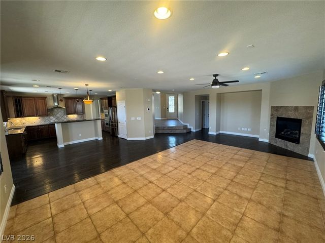 10088 Keifer Valley Street, Las Vegas, NV 89178