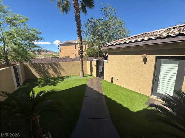 10088 Keifer Valley Street, Las Vegas, NV 89178