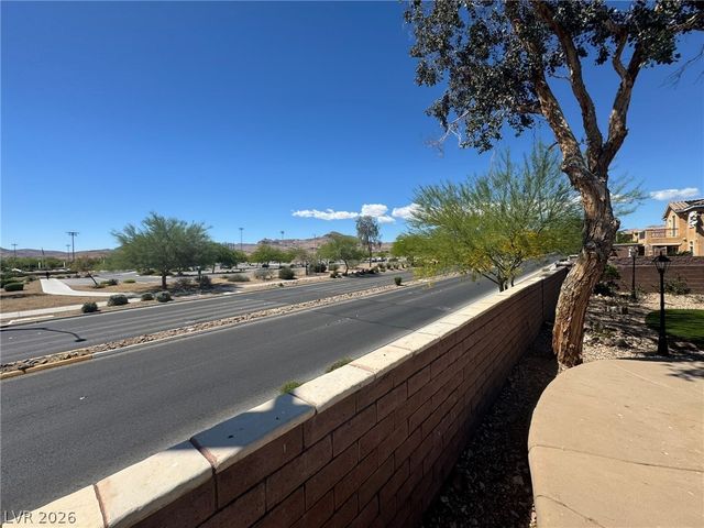10088 Keifer Valley Street, Las Vegas, NV 89178