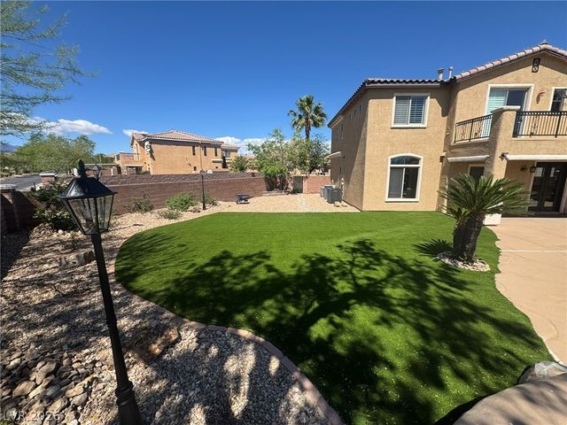 10088 Keifer Valley Street, Las Vegas, NV 89178