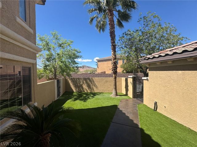 10088 Keifer Valley Street, Las Vegas, NV 89178