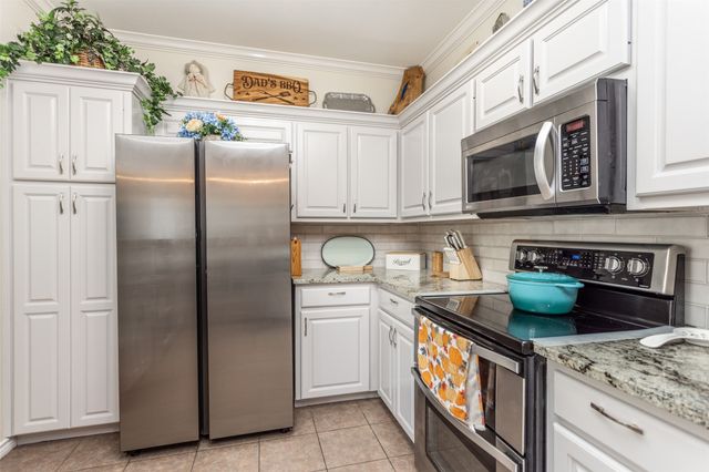 105 W 6th Street, Lindsay, TX 76250