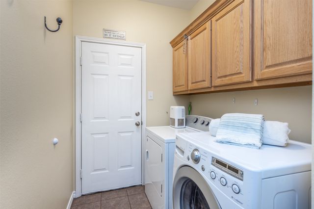 105 W 6th Street, Lindsay, TX 76250