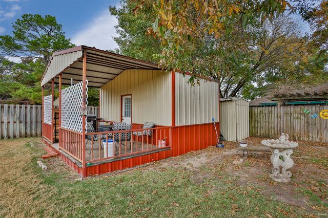 105 W 6th Street, Lindsay, TX 76250