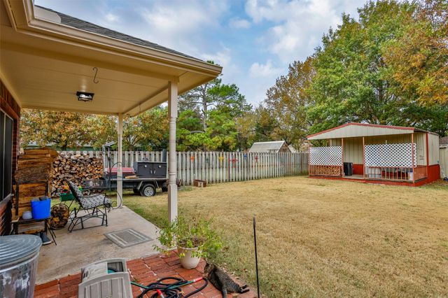 105 W 6th Street, Lindsay, TX 76250