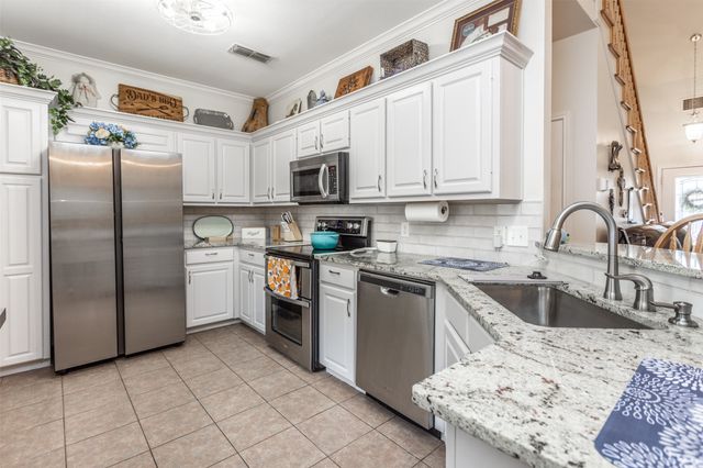 105 W 6th Street, Lindsay, TX 76250