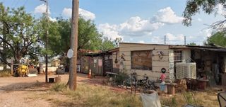 1011 North Street, Tye, TX 79603