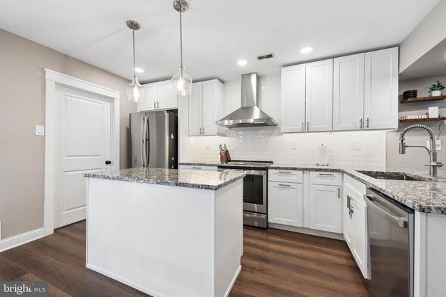 2140 ASH LN, Lafayette Hill, PA 19444