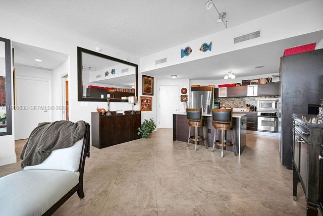 1900 N Bayshore Dr 5103, Miami, FL 33132