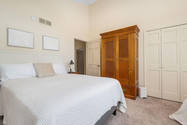 51151 Huntington Lane, Granger, IN 46530