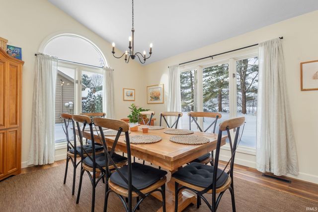 51151 Huntington Lane, Granger, IN 46530