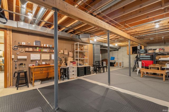 51151 Huntington Lane, Granger, IN 46530