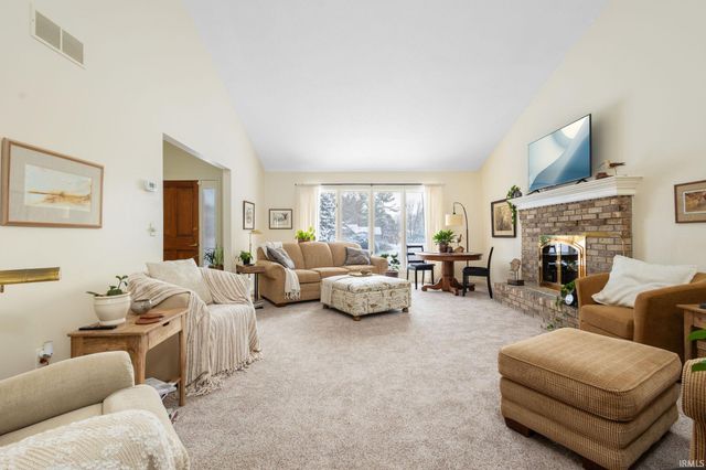 51151 Huntington Lane, Granger, IN 46530