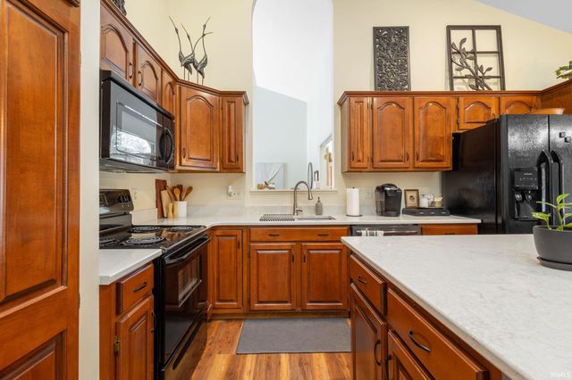 51151 Huntington Lane, Granger, IN 46530