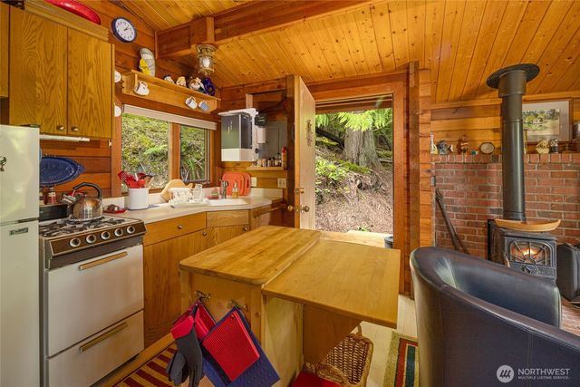 142 Hideaway Lane, Stuart Island, WA 98250