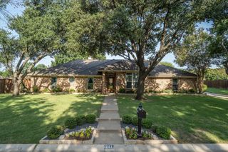 241 Raintree Drive, Highland Village, TX 75077