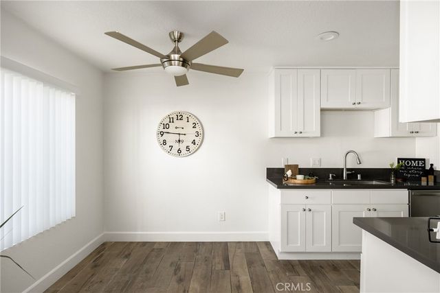 700 W La Veta I11, Orange, CA 92868