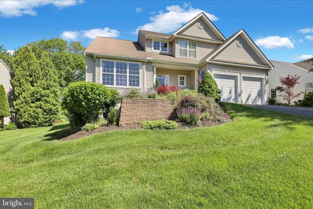 645 MARTIN DR, Avondale, PA 19311