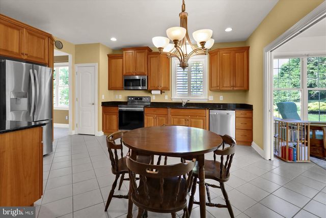 645 MARTIN DR, Avondale, PA 19311
