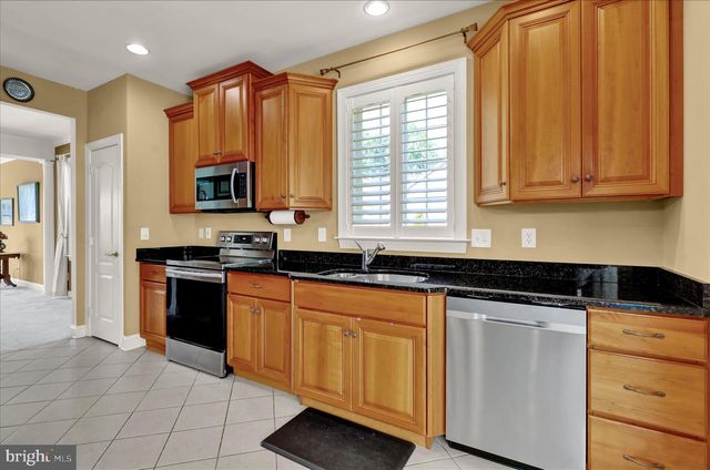645 MARTIN DR, Avondale, PA 19311