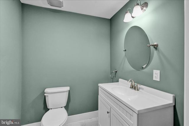 645 MARTIN DR, Avondale, PA 19311