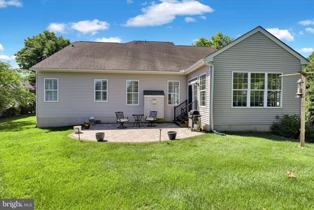 645 MARTIN DR, Avondale, PA 19311
