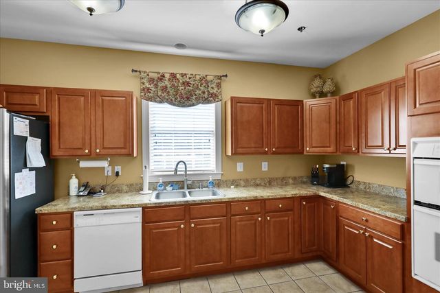 645 MARTIN DR, Avondale, PA 19311