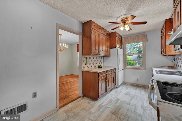 156 CONESTOGA BLVD, Lancaster, PA 17602