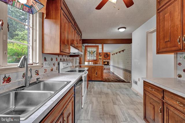 156 CONESTOGA BLVD, Lancaster, PA 17602