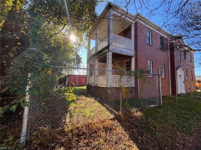 915 W 26th ST, Norfolk, VA 23517
