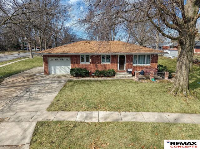 841 Aspen Lane, Lincoln, NE 68510