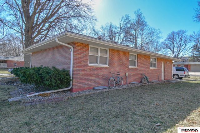 841 Aspen Lane, Lincoln, NE 68510