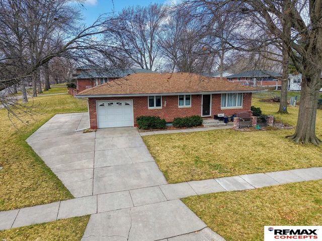 841 Aspen Lane, Lincoln, NE 68510
