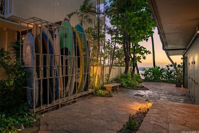 3015 Kalakaua Avenue 201, Honolulu, HI 96815