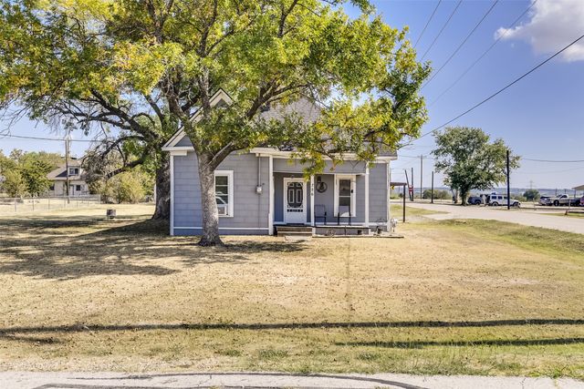 706 S Walnut Street, Venus, TX 76084