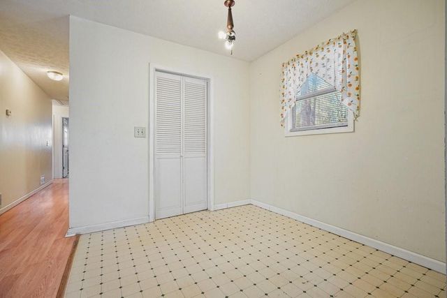 4646 W Lakeshore Drive, Acworth, GA 30101