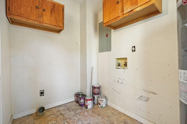 4646 W Lakeshore Drive, Acworth, GA 30101