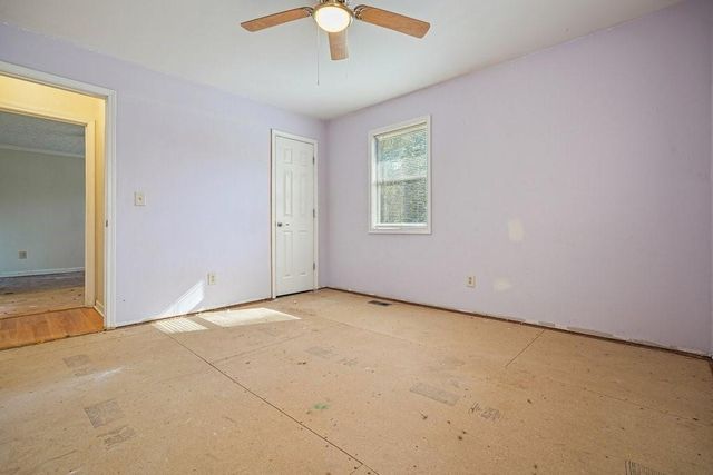 4646 W Lakeshore Drive, Acworth, GA 30101