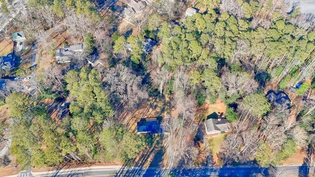 4646 W Lakeshore Drive, Acworth, GA 30101