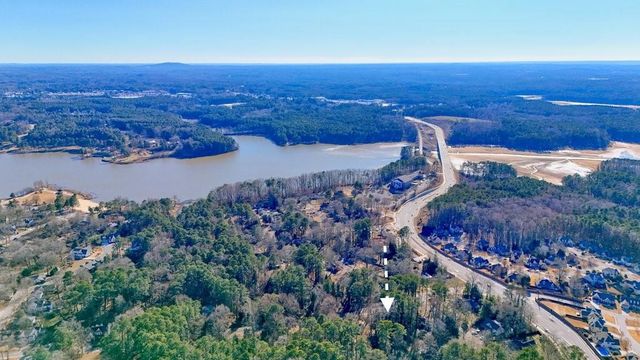 4646 W Lakeshore Drive, Acworth, GA 30101