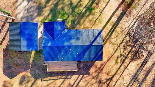 4646 W Lakeshore Drive, Acworth, GA 30101